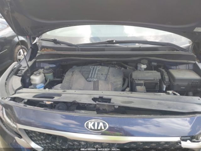 KNDMB5C16J6424343 KIA SEDONA LX