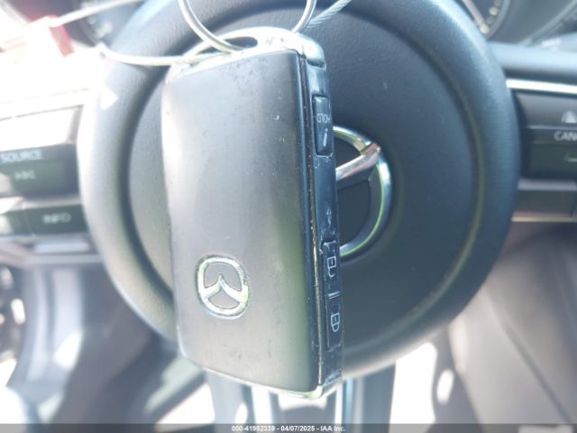 JM1BPALM2R1708220 Mazda Mazda3 2.5 S Preferred