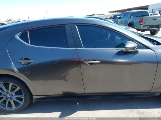 JM1BPALM2R1708220 Mazda Mazda3 2.5 S Preferred