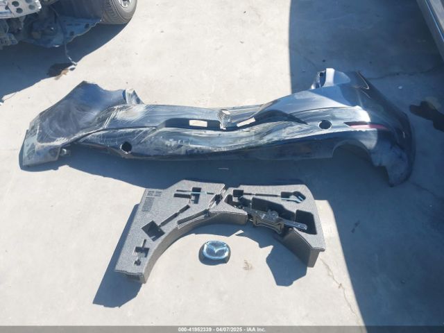 JM1BPALM2R1708220 Mazda Mazda3 2.5 S Preferred
