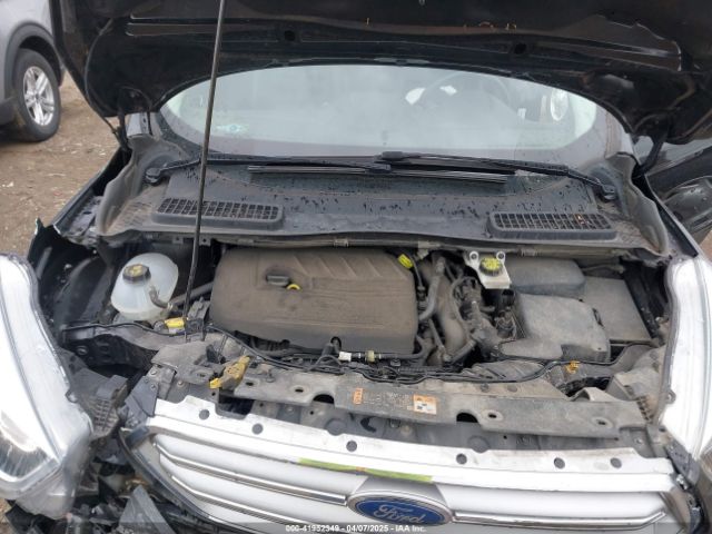 1FMCU0GD2HUD09575 Ford ESCAPE SE