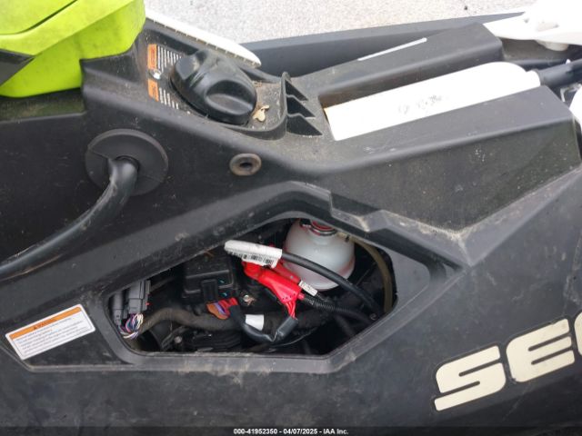 2023 SEADOO SPARK YDV28401K223 Photo 9