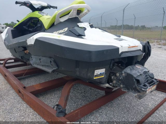 2023 SEADOO SPARK YDV28401K223 Photo 2