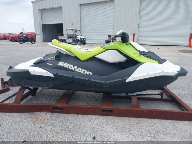 2023 SEADOO SPARK YDV28401K223 Photo 4
