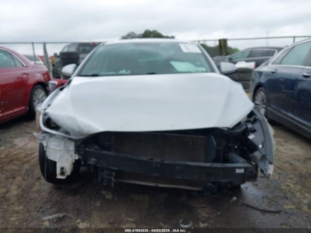 KMHD84LF2JU489380 Hyundai ELANTRA SEL