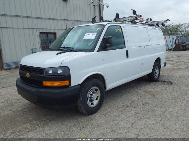 1GCWGAFP1J1322142 Chevrolet Express 2500 Work Van