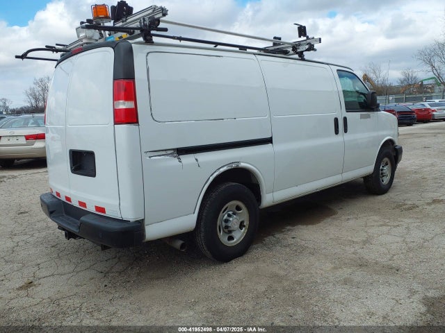 1GCWGAFP1J1322142 Chevrolet Express 2500 Work Van