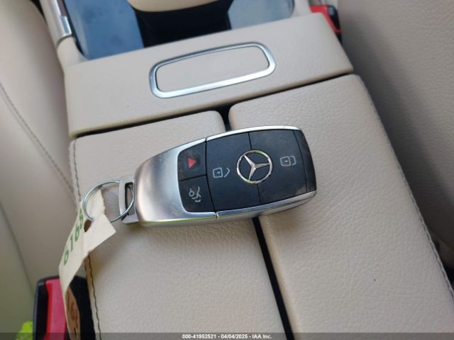 W1N4M4GB5LW030089 Mercedes-Benz GLB 250
