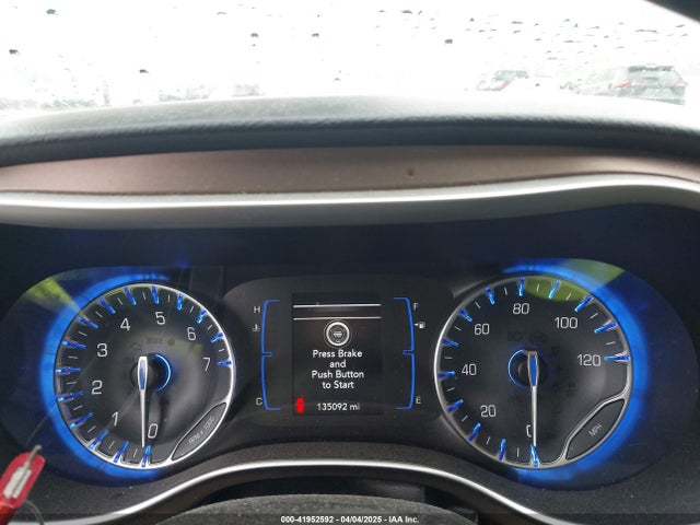 2C4RC1BGXJR142295 Chrysler Pacifica Touring L
