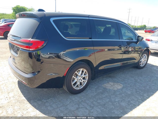 Chrysler Pacifica Touring L 2024 2C4RC1BG0RR173082 Image 4