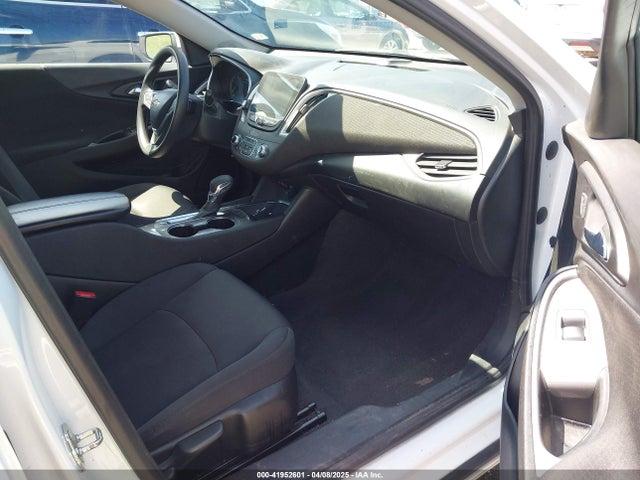 1G1ZD5ST2NF144985 Chevrolet Malibu Fwd Lt