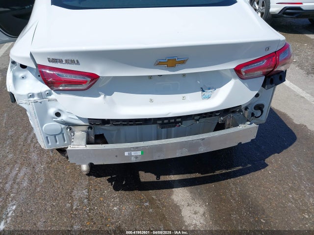 1G1ZD5ST2NF144985 Chevrolet Malibu Fwd Lt