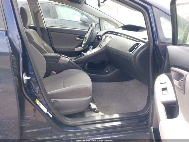 JTDKN3DU6F0466324 Toyota Prius Three