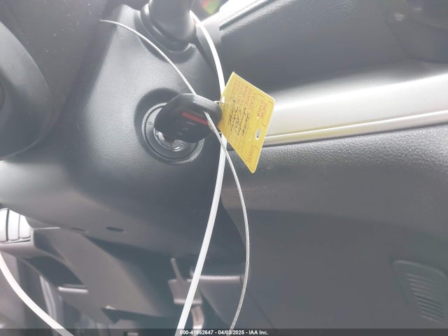 2HKRM3H37GH561045 Honda CR-V LX