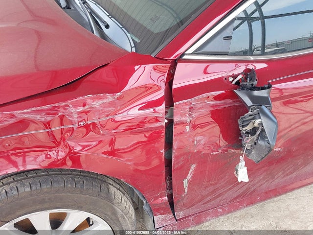 4T1B11HK6JU563769 Toyota CAMRY LE