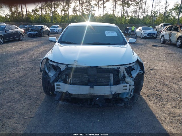1G1ZE5ST7GF358211 Chevrolet MALIBU 1LT