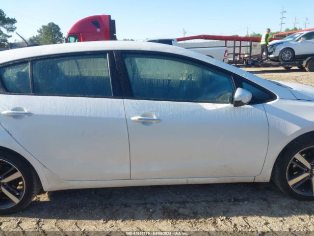 KNAFX5A85H5727556 KIA FORTE EX