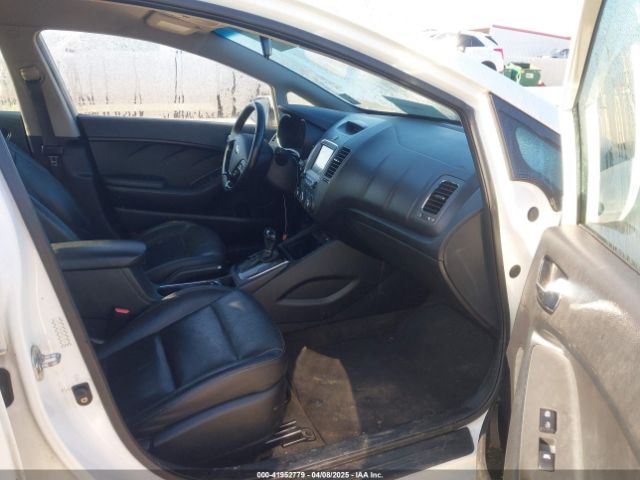 KNAFX5A85H5727556 KIA FORTE EX