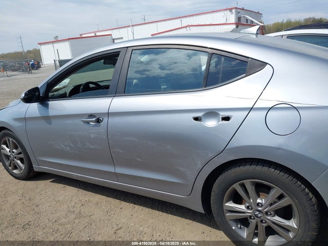 5NPD84LF9HH027164 Hyundai ELANTRA SE
