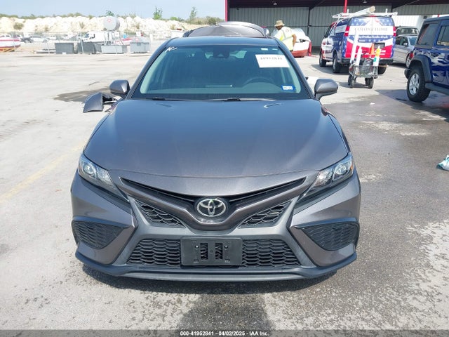 4T1G11AK3MU457011 Toyota CAMRY SE