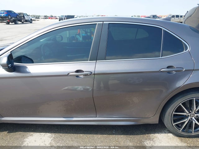 4T1G11AK3MU457011 Toyota CAMRY SE