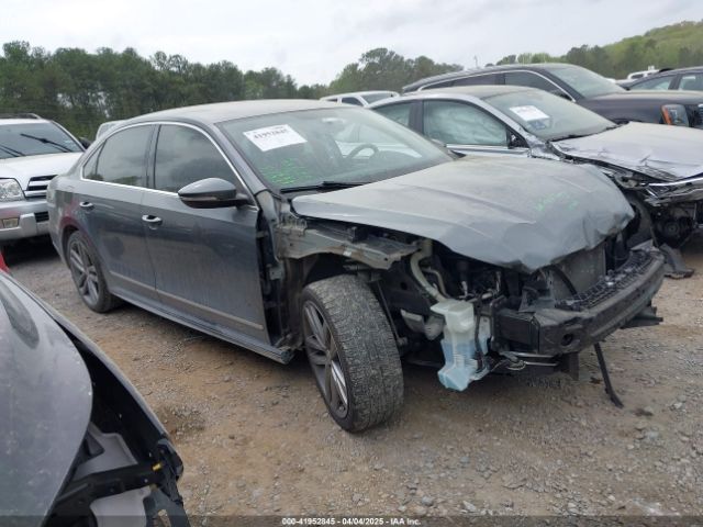 1VWDT7A34HC060154 Volkswagen Passat 1.8t R-line