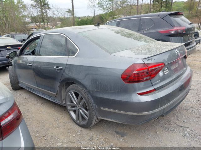 1VWDT7A34HC060154 Volkswagen Passat 1.8t R-line