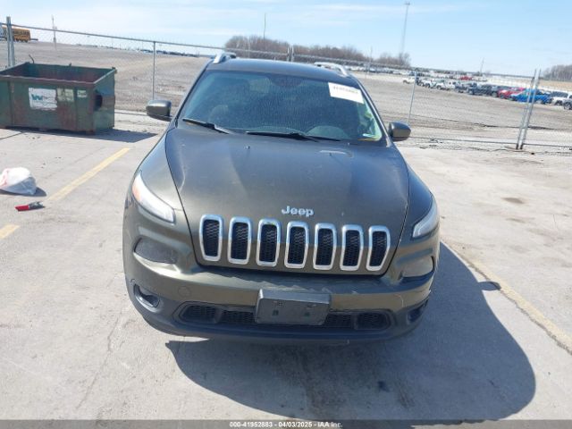 1C4PJMCS9FW588826 Jeep Cherokee Latitude