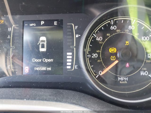 1C4PJMCS9FW588826 Jeep Cherokee Latitude
