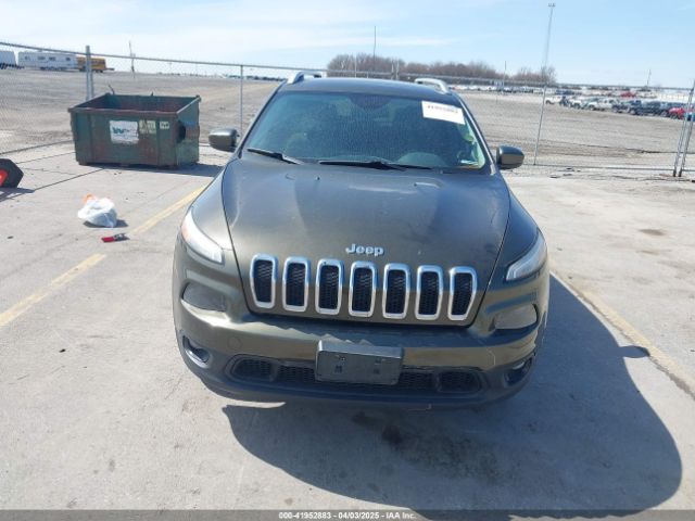 1C4PJMCS9FW588826 Jeep Cherokee Latitude