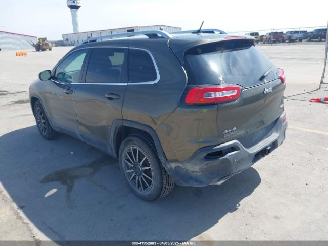 1C4PJMCS9FW588826 Jeep Cherokee Latitude