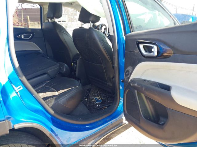 3C4NJDCB7NT185777 Jeep Compass Limited 4x4