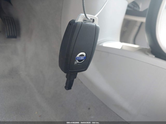 Продаж на аукціоні авто 2008 Volvo C70 T5, vin: YV1MC67258J049505, номер лоту: 41952895
