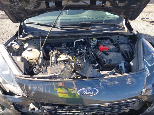 1FMCU9G69NUA87778 Ford ESCAPE SE