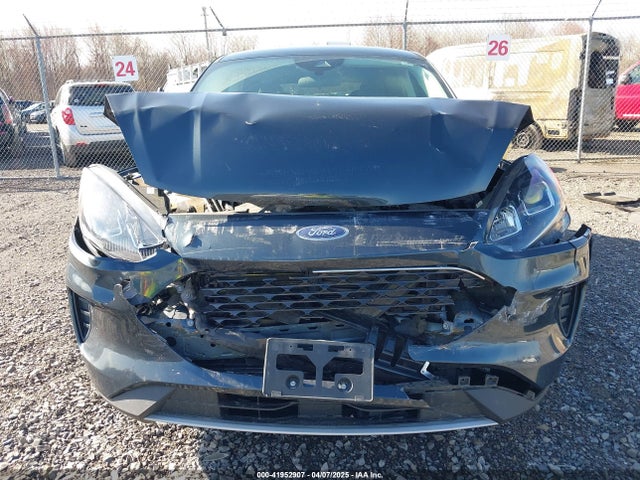 1FMCU9G69NUA87778 Ford ESCAPE SE