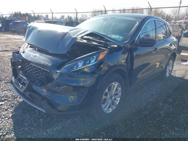 1FMCU9G69NUA87778 Ford ESCAPE SE