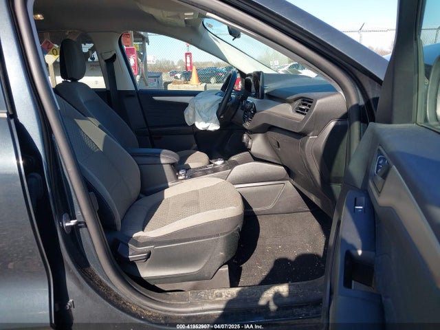 1FMCU9G69NUA87778 Ford ESCAPE SE