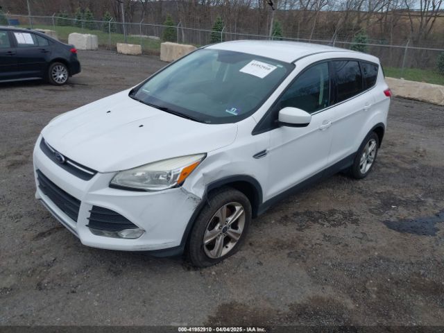 1FMCU9GX0EUD88206 Ford ESCAPE SE