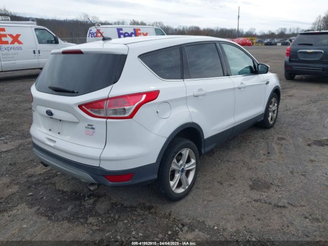 1FMCU9GX0EUD88206 Ford ESCAPE SE
