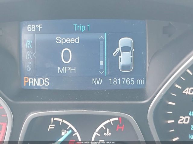 1FMCU9GX0EUD88206 Ford ESCAPE SE