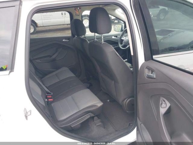 1FMCU9GX0EUD88206 Ford ESCAPE SE