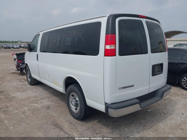 1GAZGMFP8J1230159 Chevrolet Express 3500 Lt