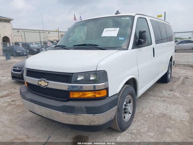 1GAZGMFP8J1230159 Chevrolet Express 3500 Lt
