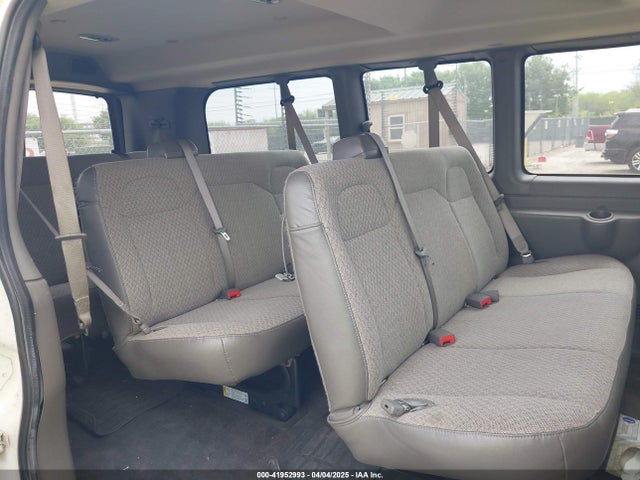 1GAZGMFP8J1230159 Chevrolet Express 3500 Lt