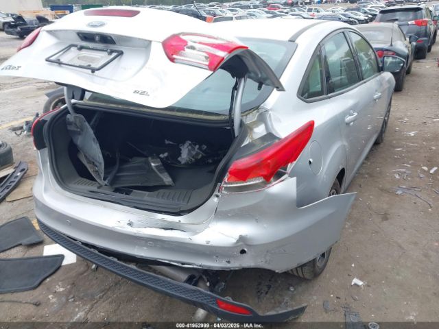 1FADP3H22JL307888 Ford FOCUS SEL
