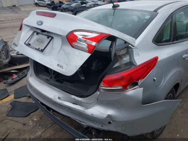1FADP3H22JL307888 Ford FOCUS SEL