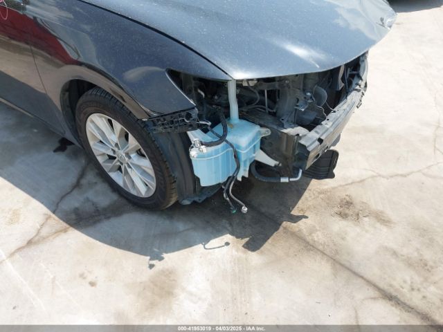 JTHBW1GGXE2047594 Lexus ES 300H