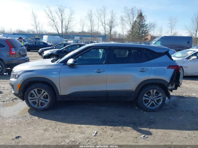 KNDEPCAA7M7185493 KIA Seltos Lx