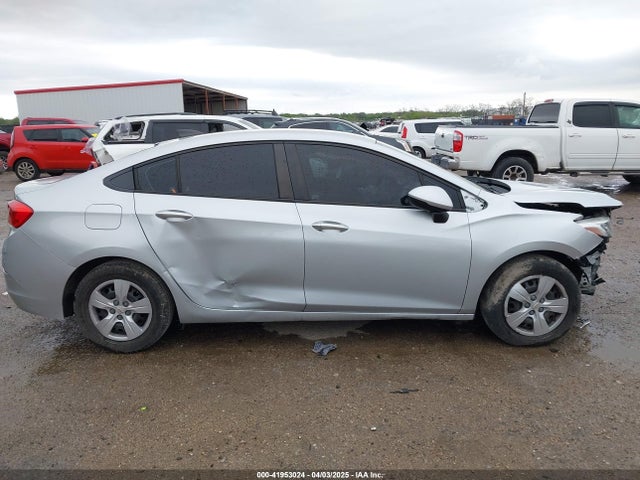 1G1BC5SM3H7189493 Chevrolet Cruze Ls Auto