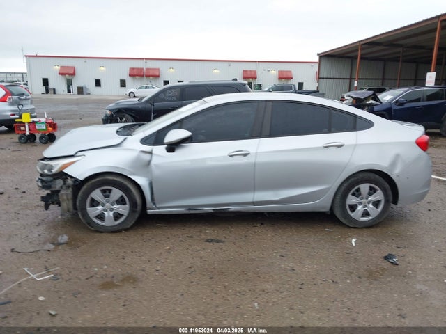 1G1BC5SM3H7189493 Chevrolet Cruze Ls Auto